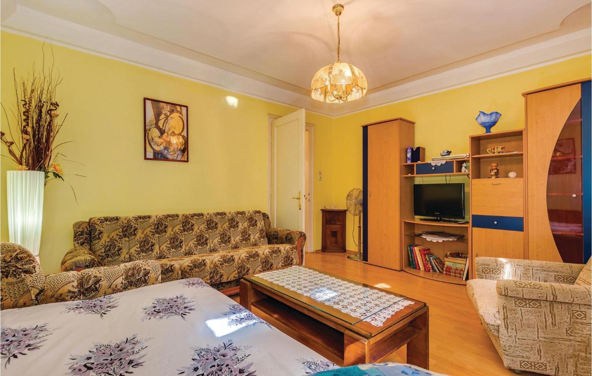 1 Bedroom Beautiful Apartment In Bakar Dış mekan fotoğraf